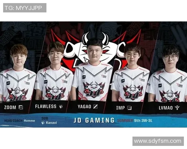 和平精英战术解析JDG战队包夹体系的运用与优势分析